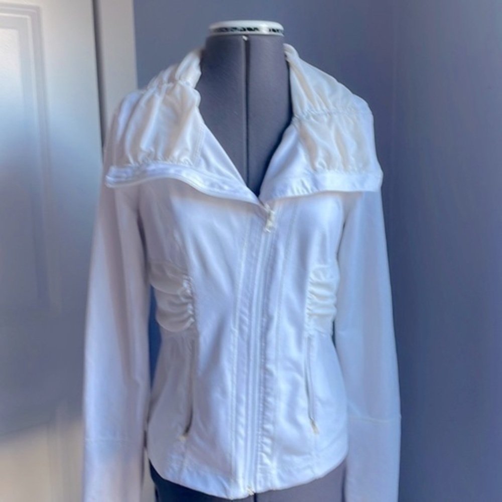Zella jacket small white zip up jacket athletic style